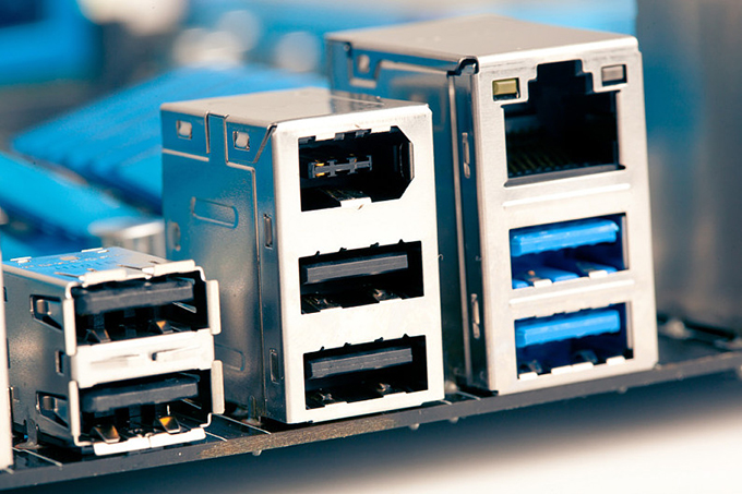 Will USB Type-C interfaces be replaced by contactless alternatives?